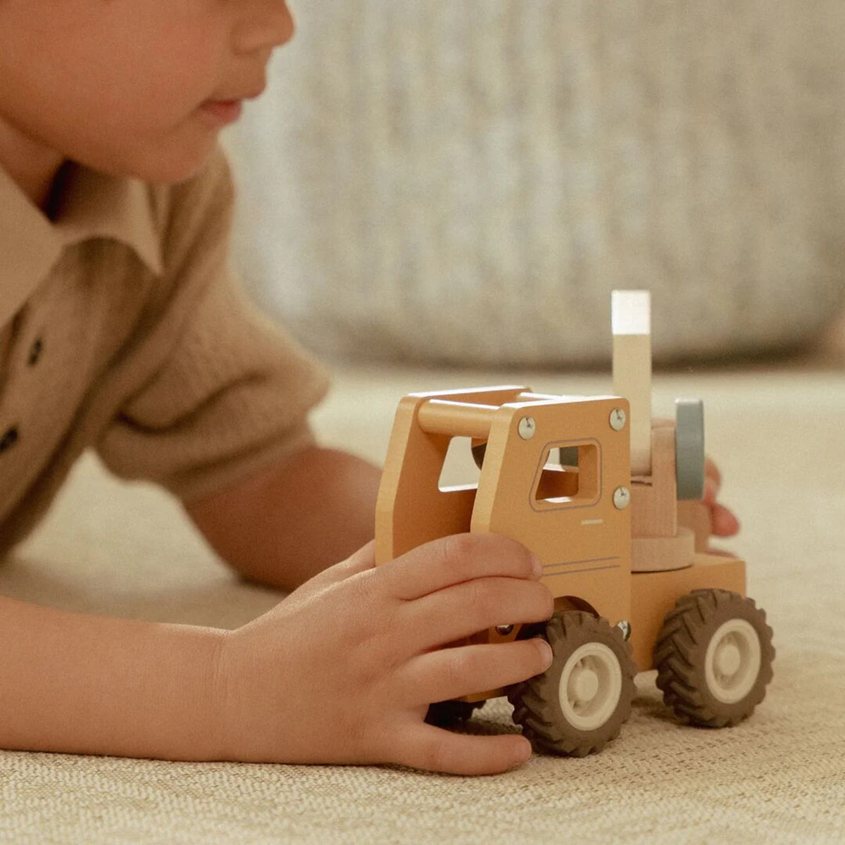 Little Dutch Wooden Crane Truck