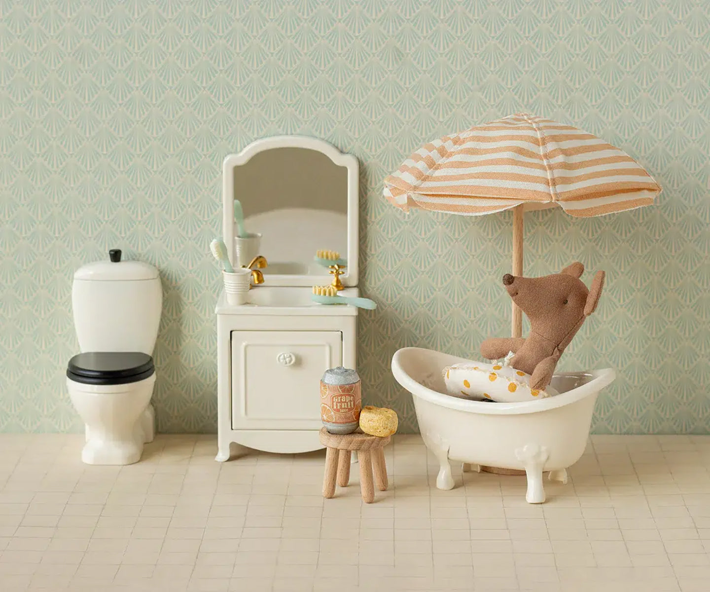 Maileg Beach Umbrella, Mouse - Soft Coral