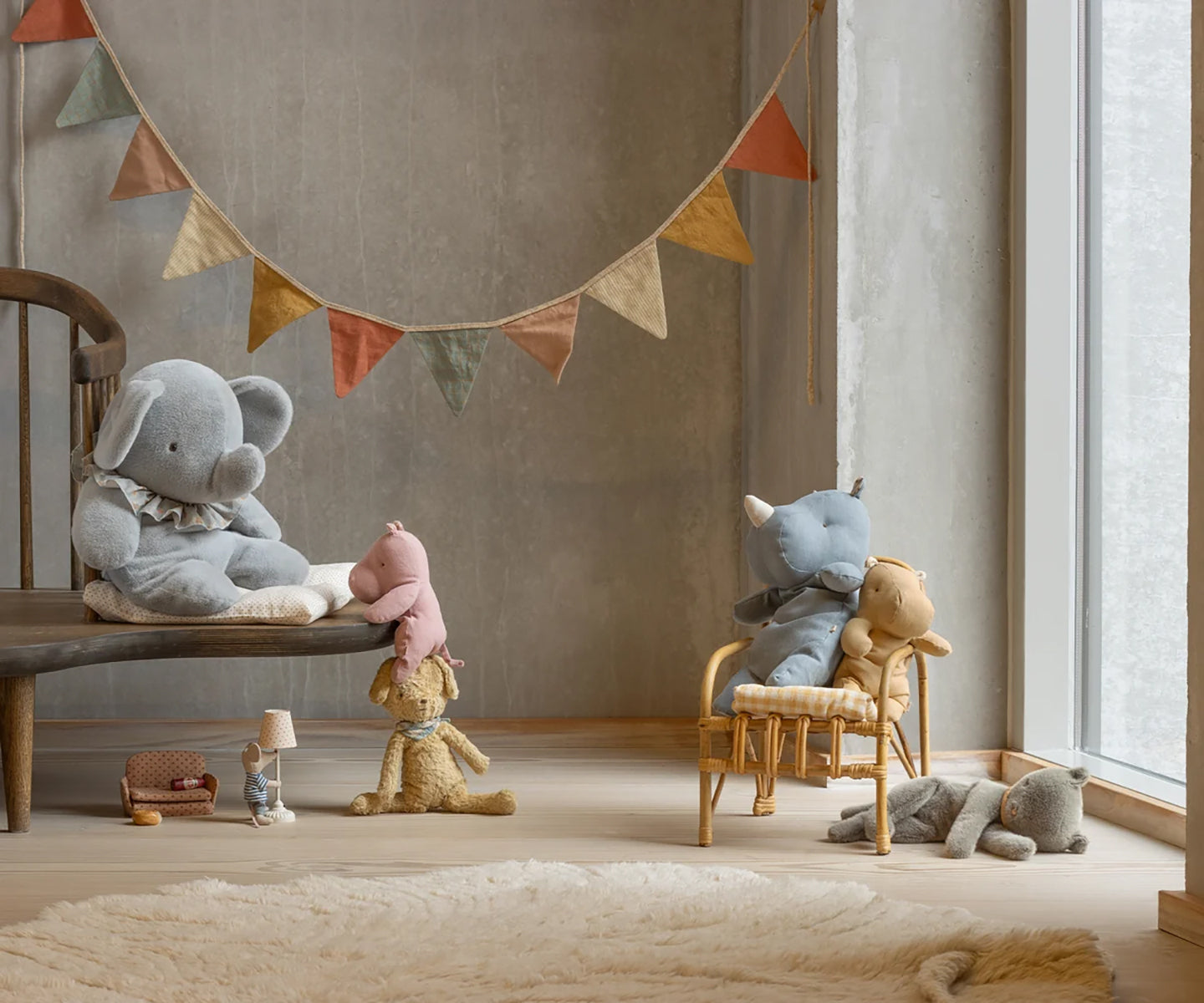 Maileg Safari Friends Rhino, Medium - Dusty Blue