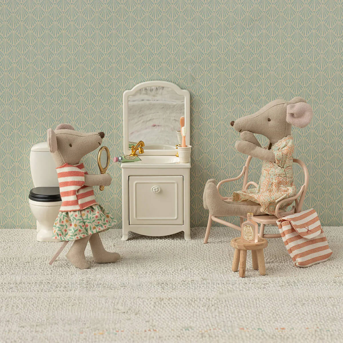 Maileg Toothbrush Set in Bag, Mouse -Coral Stripe