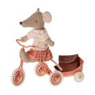 Maileg Tricycle Mouse Big Sister with Bag - Coral.