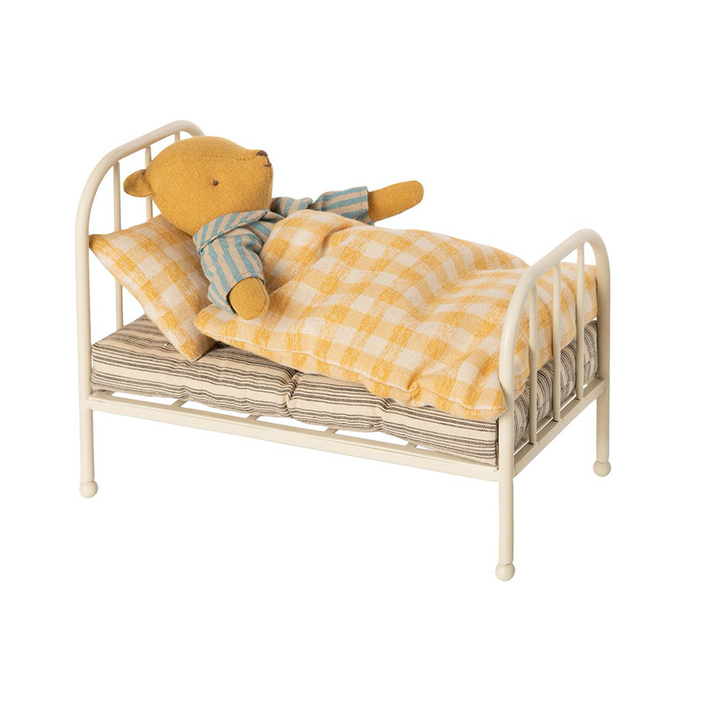 Maileg Vintage Bed Teddy Junior.