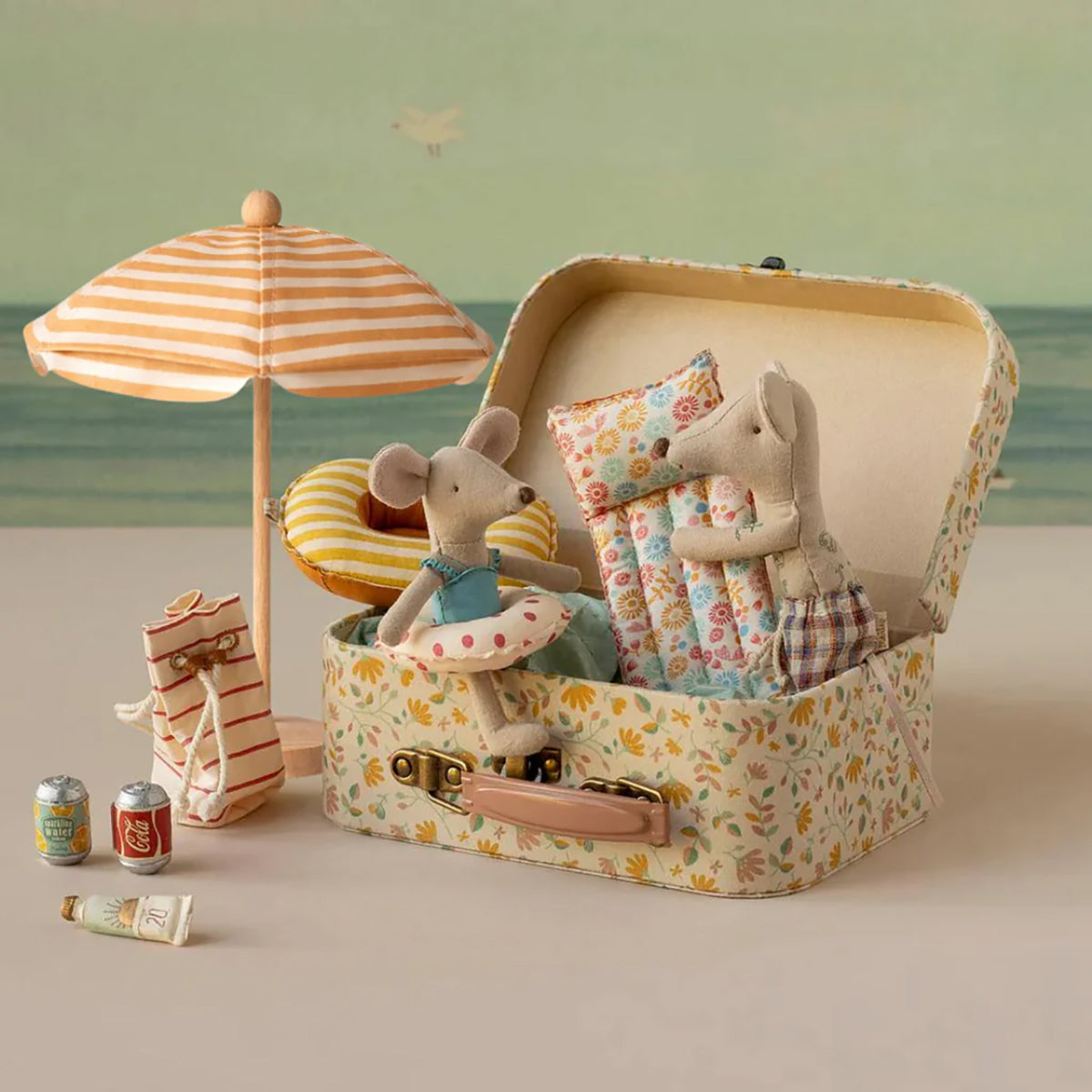 Maileg Beach Umbrella, Mouse - Soft Coral