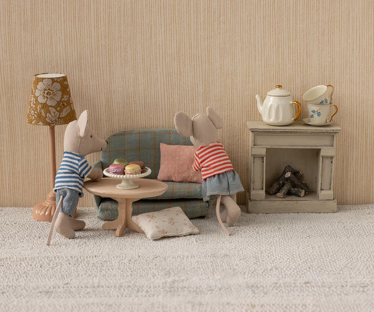 Maileg Oval Dining Table, Mouse - Nature