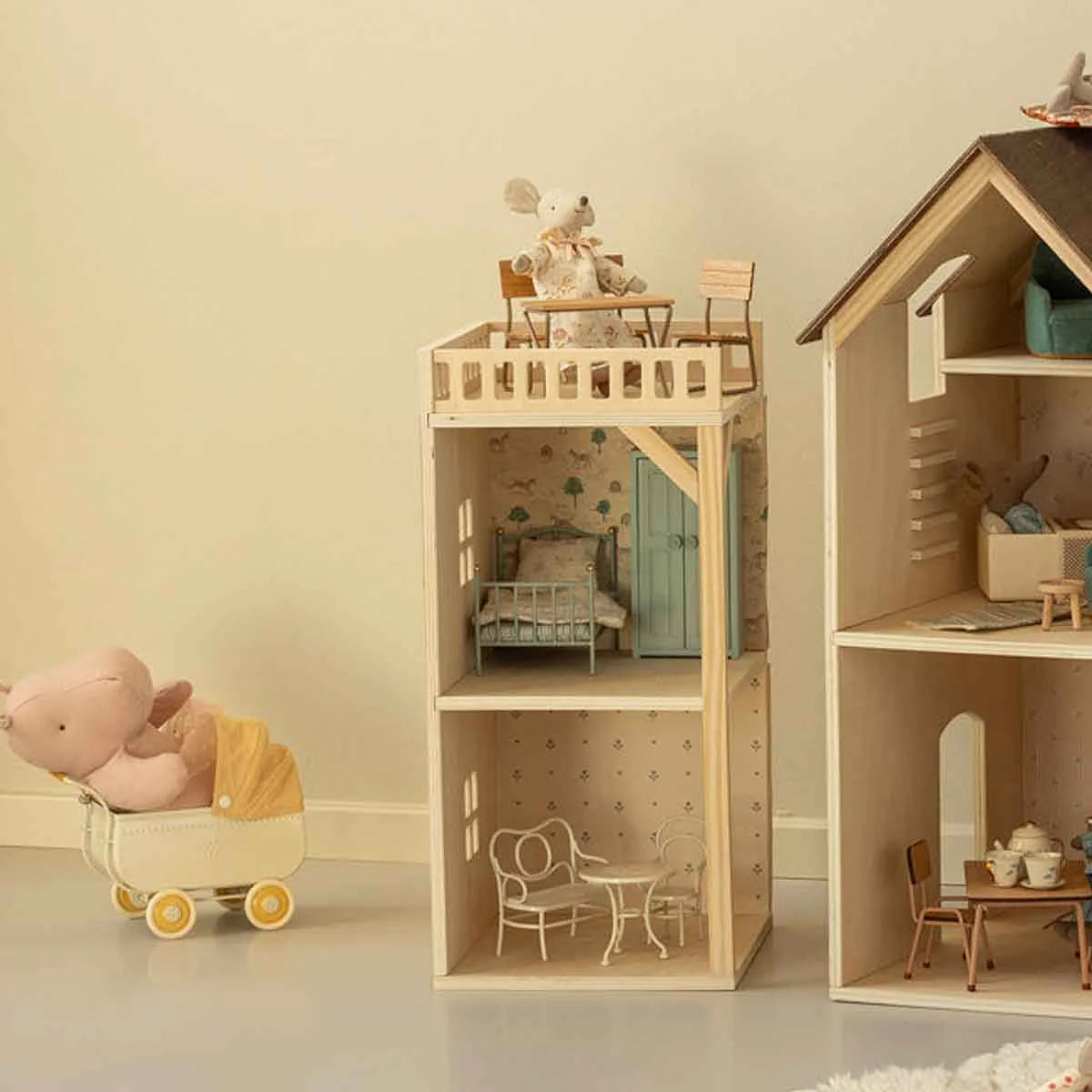 Maileg Wallpaper, Mouse Hole Farmhouse - Annex